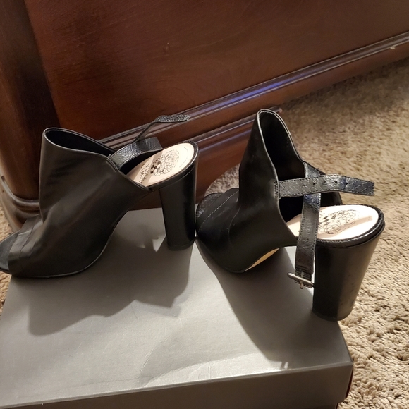 Shoes - Picture 2 of 14